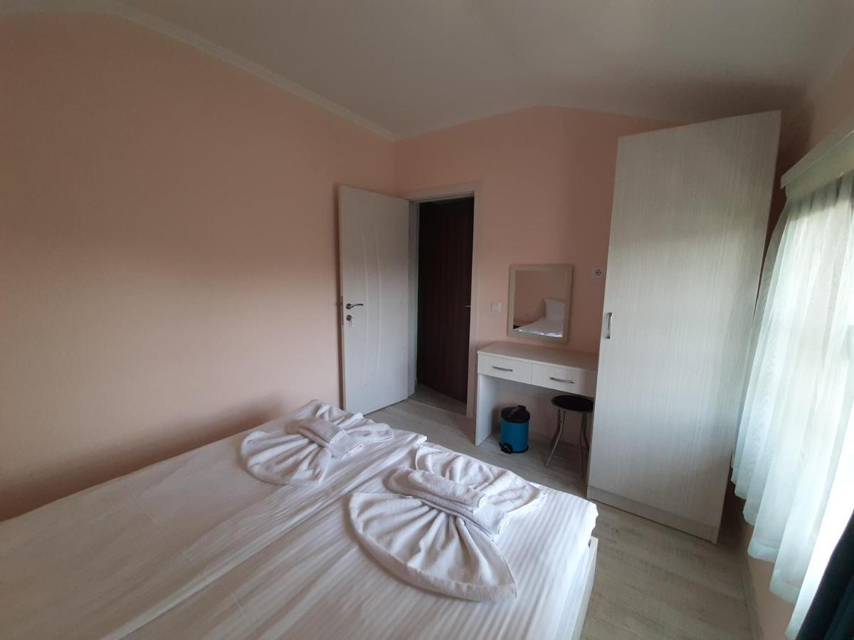 La Mer Apartments Tsarévo Extérieur photo