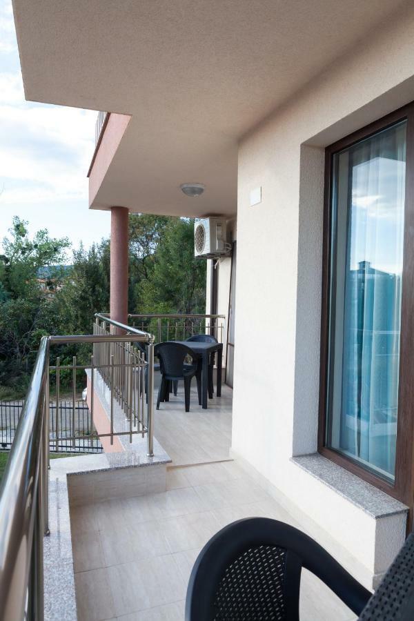 La Mer Apartments Tsarévo Extérieur photo