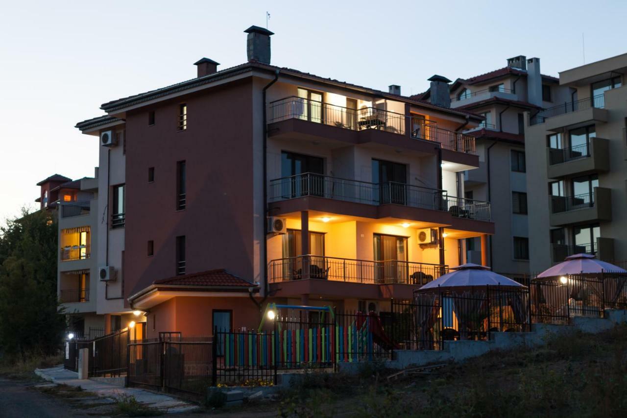La Mer Apartments Tsarévo Extérieur photo